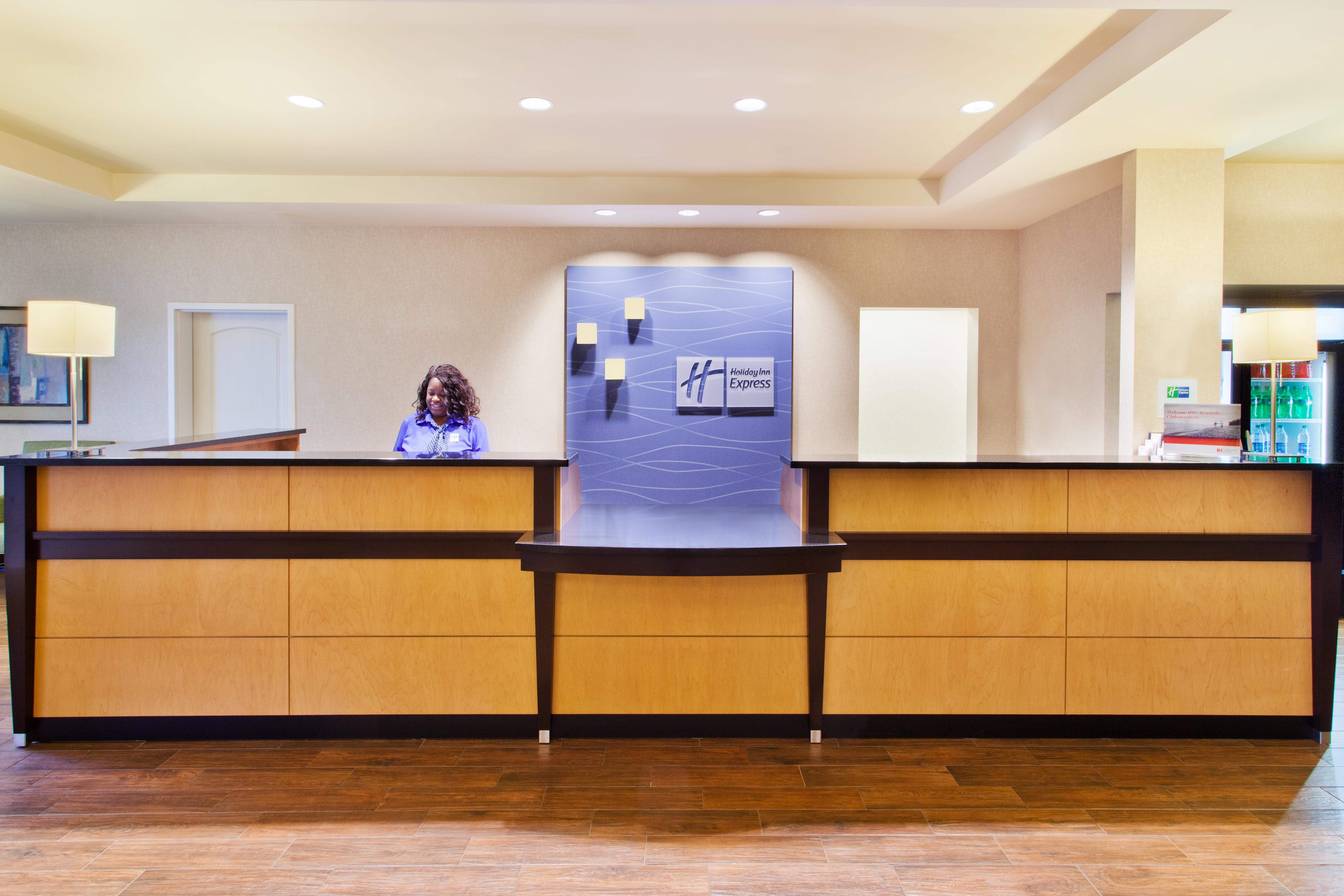 Holiday Inn Express Hotel & Suites Huntsville West - Research Park By Ihg Eksteriør bilde